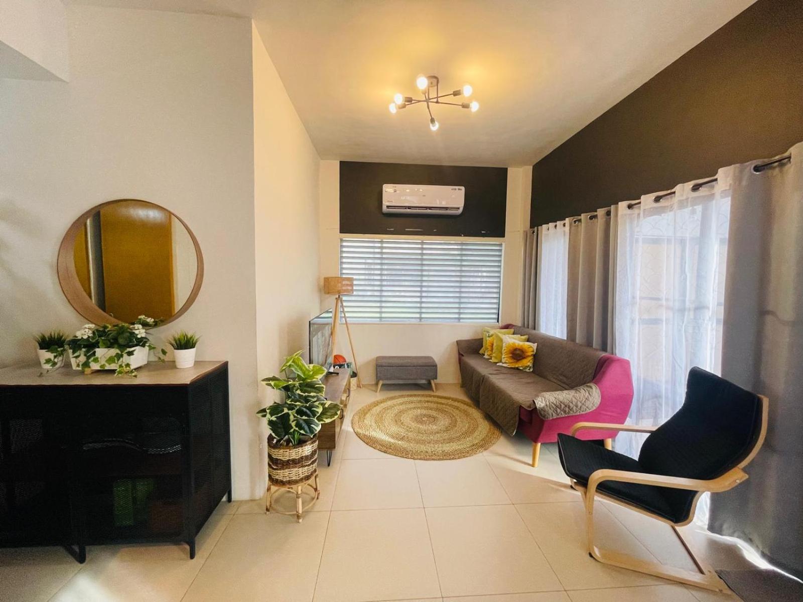 Seafront Residences Vacation Getaway San Juan  Exterior foto